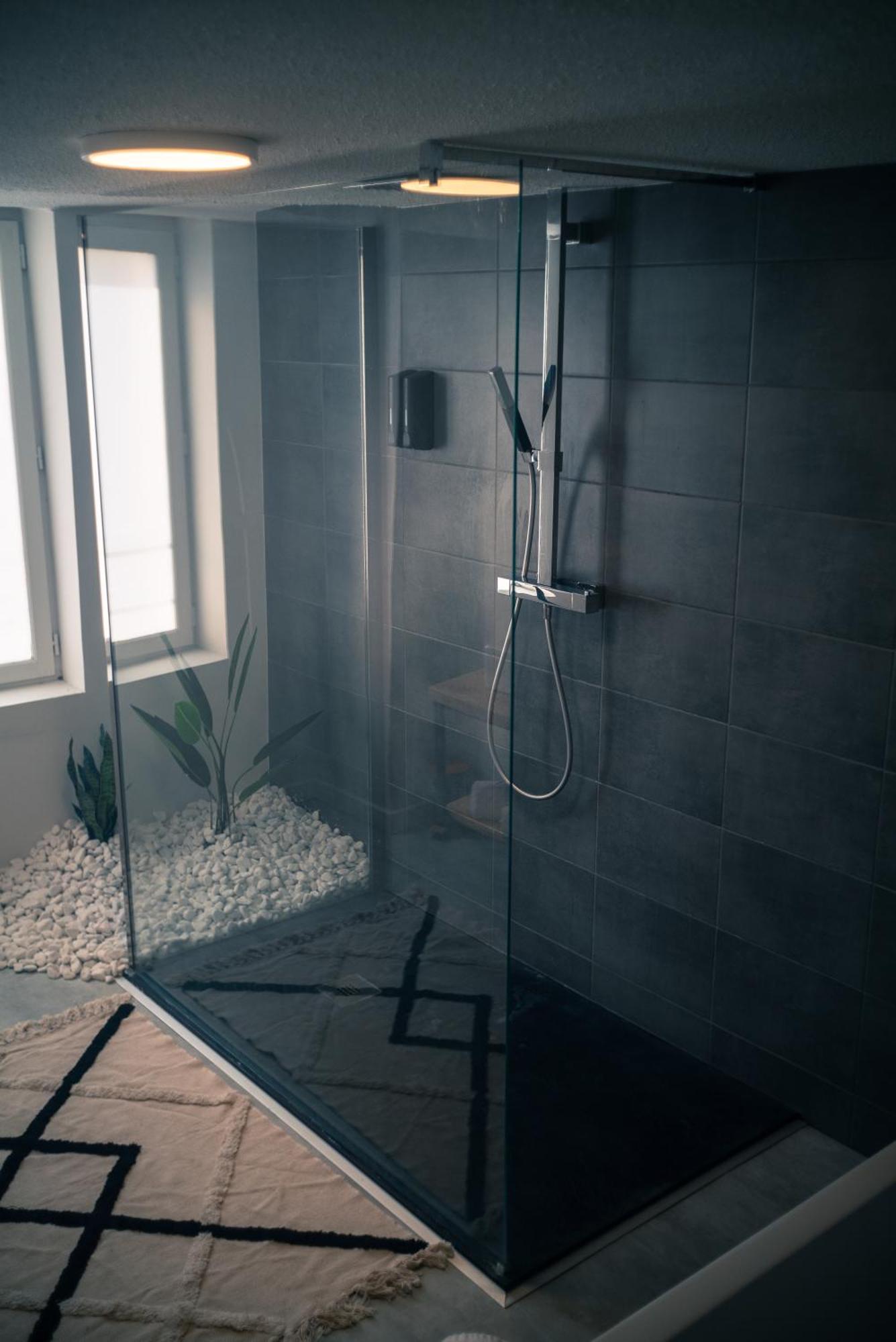 50 Nuances D'Amour - Jacuzzi / Massage / Cinema Moirans Extérieur photo
